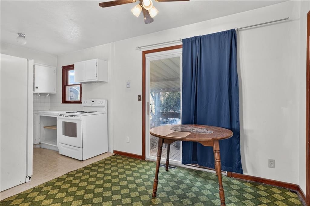 Photo 8 of 22 - 504 W 38TH Street N, Independence, MO 64050