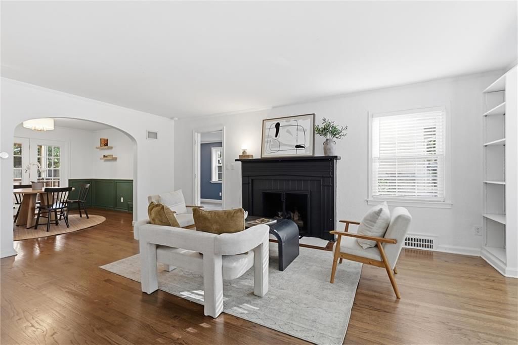 1264 W GREGORY Boulevard, Kansas City, MO