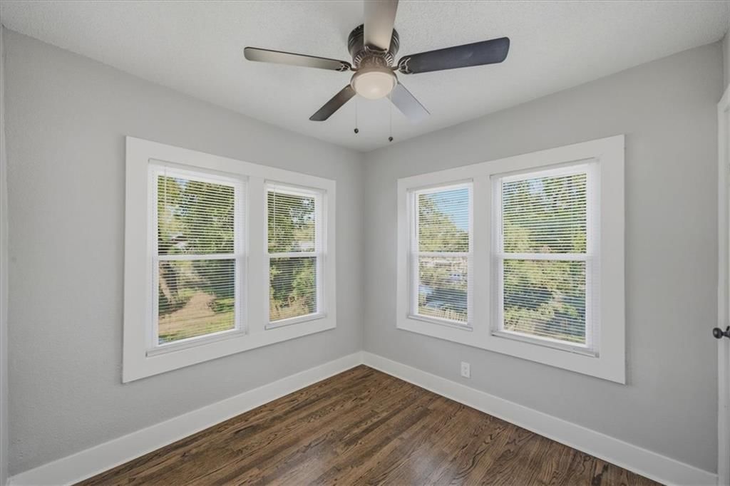 Photo 18 of 20 - 4223 Agnes Avenue, Kansas City, MO 64130