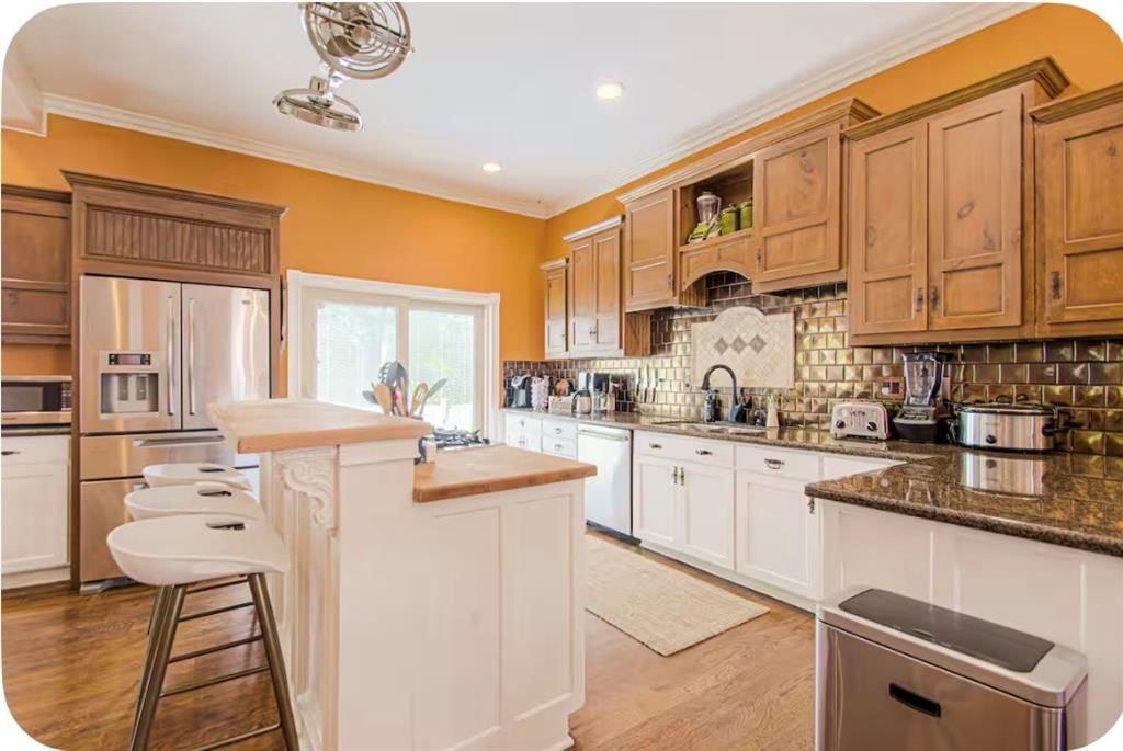 Photo 15 of 44 - 3522 Harrison Street, Kansas City, MO 64109
