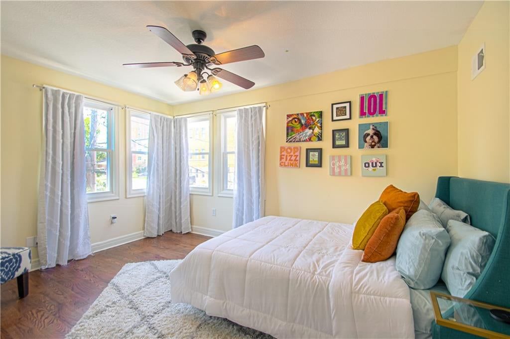 Photo 19 of 44 - 3522 Harrison Street, Kansas City, MO 64109