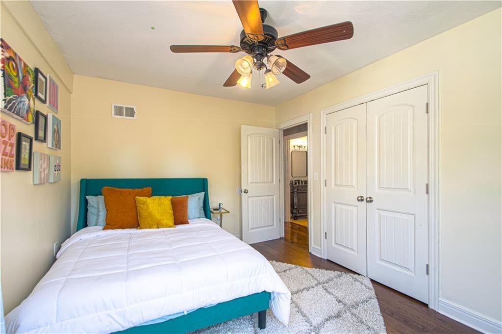 Photo 20 of 44 - 3522 Harrison Street, Kansas City, MO 64109
