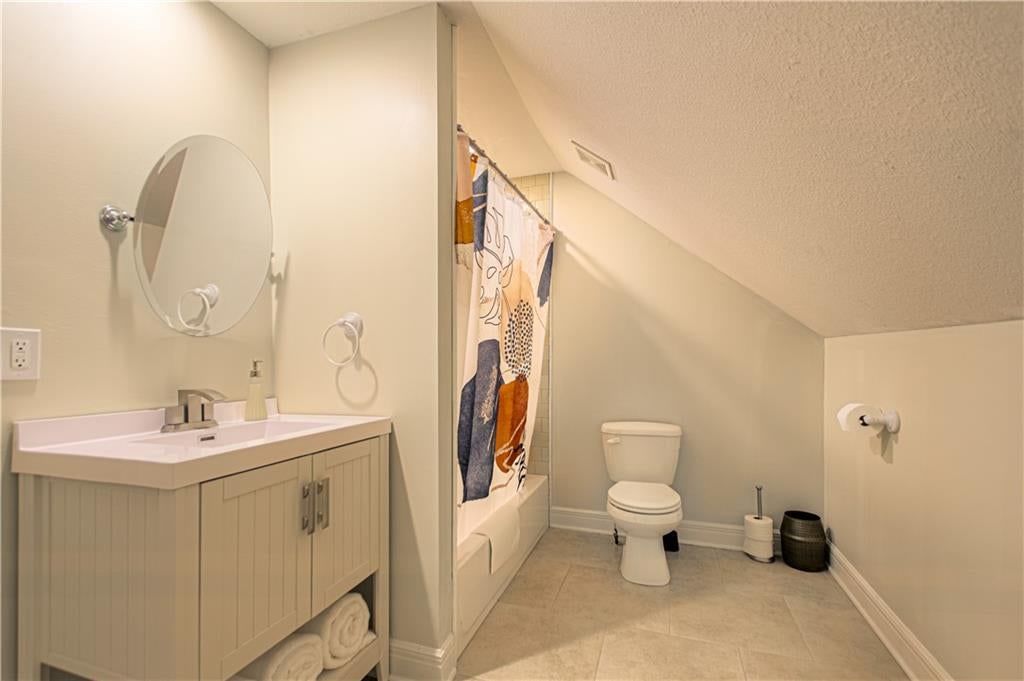 Photo 33 of 44 - 3522 Harrison Street, Kansas City, MO 64109