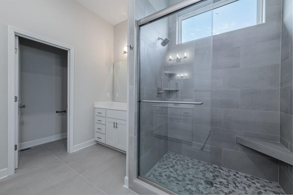 Photo 13 of 25 - 15627 Austin Court, Basehor, KS 66007