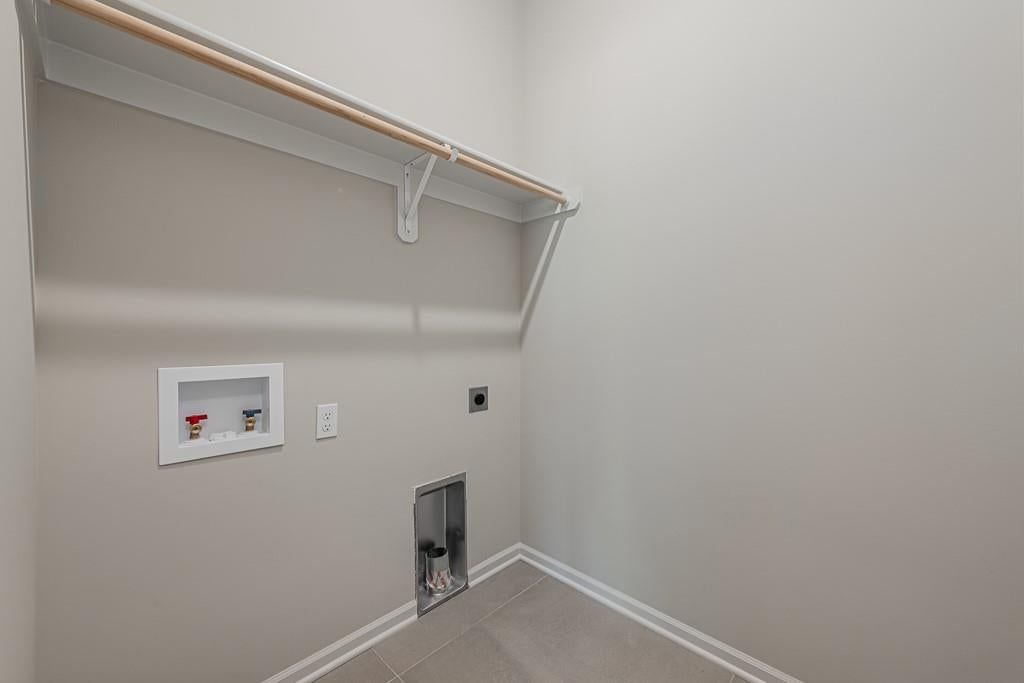 Photo 16 of 25 - 15627 Austin Court, Basehor, KS 66007