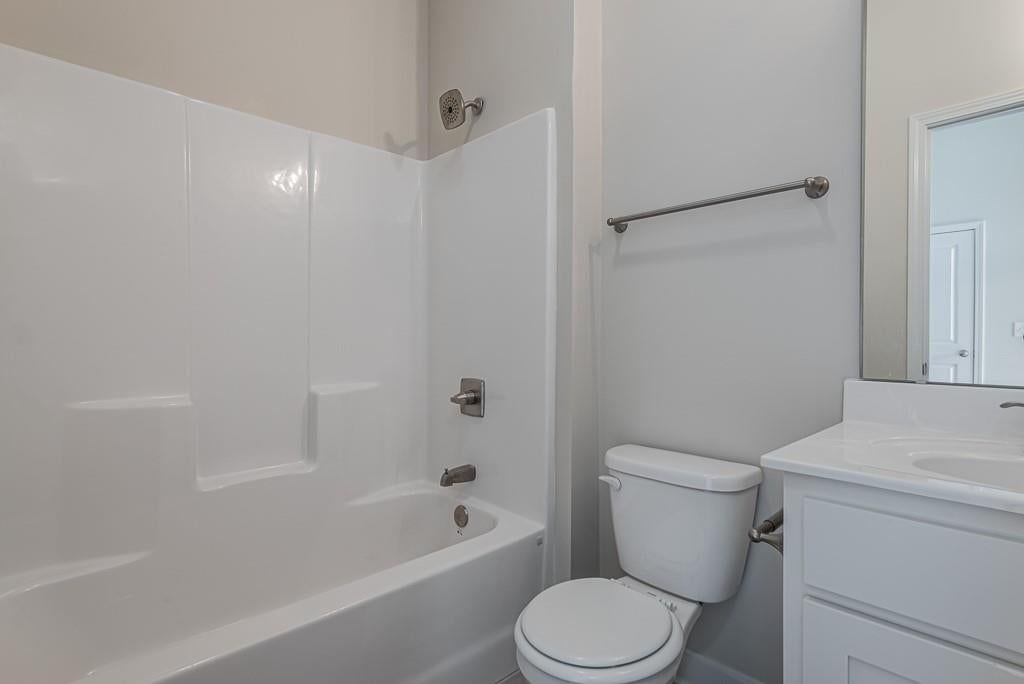 Photo 18 of 25 - 15627 Austin Court, Basehor, KS 66007