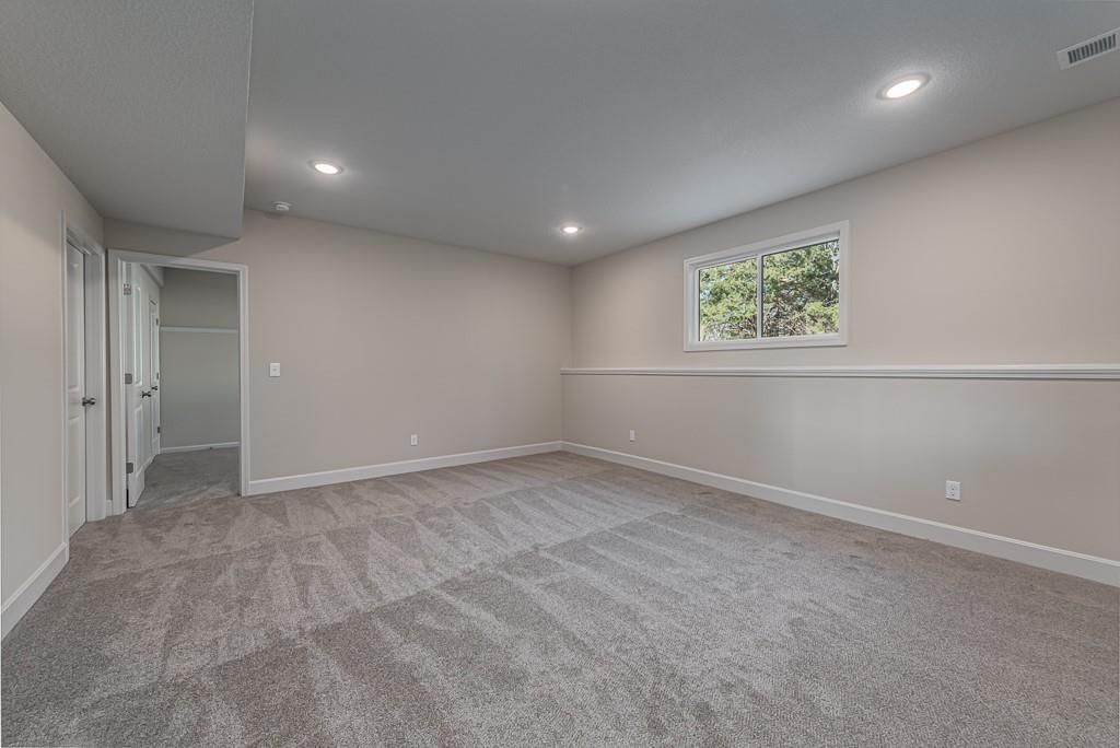 Photo 20 of 25 - 15627 Austin Court, Basehor, KS 66007