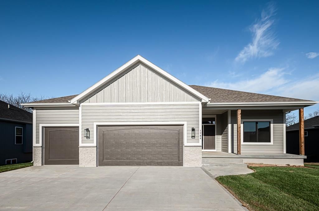 Photo 25 of 25 - 15627 Austin Court, Basehor, KS 66007