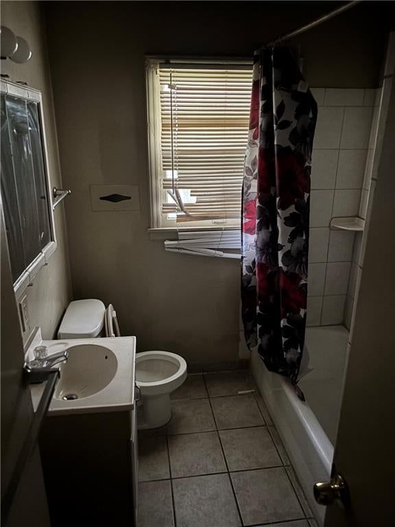 Photo 10 of 13 - 3346 E 55TH Street, Kansas City, MO 64130