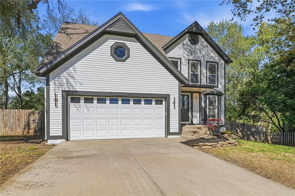 1436 N Anne Shirley Drive, Olathe, KS: listing photo 2