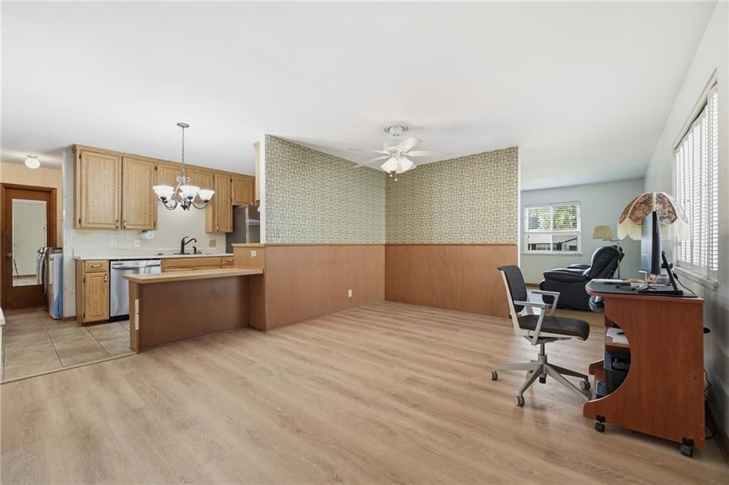 Photo 12 of 45 - 1700 NE 67th Place, Gladstone, MO 64118
