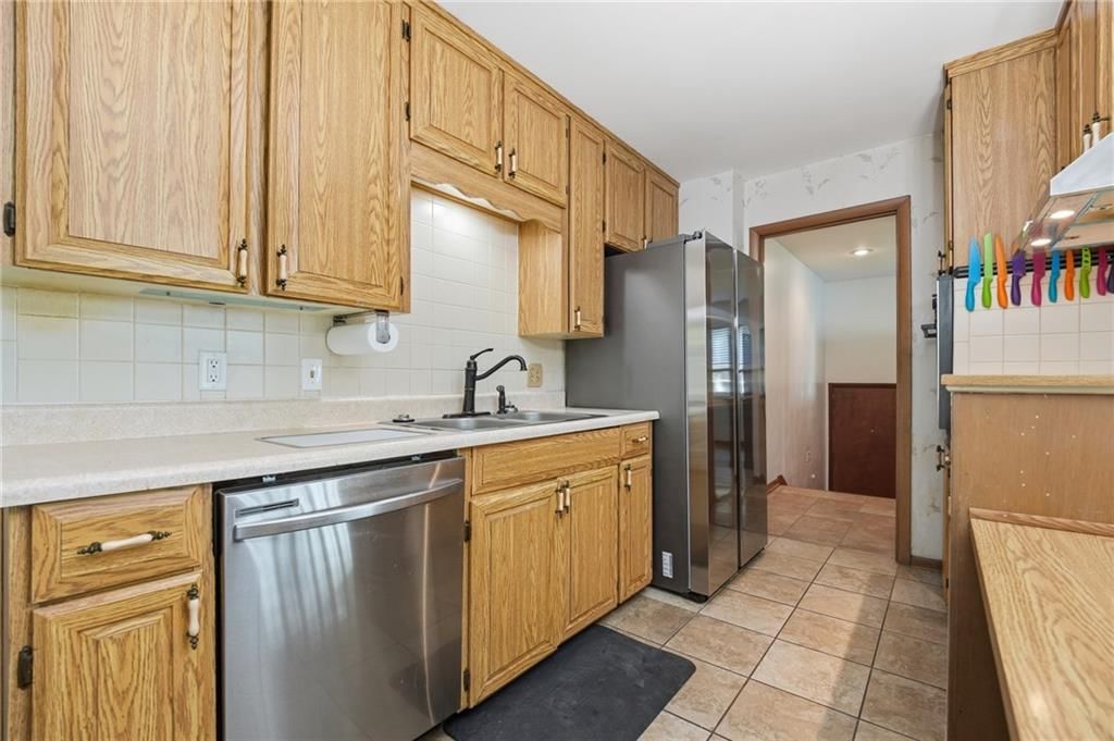 Photo 16 of 45 - 1700 NE 67th Place, Gladstone, MO 64118