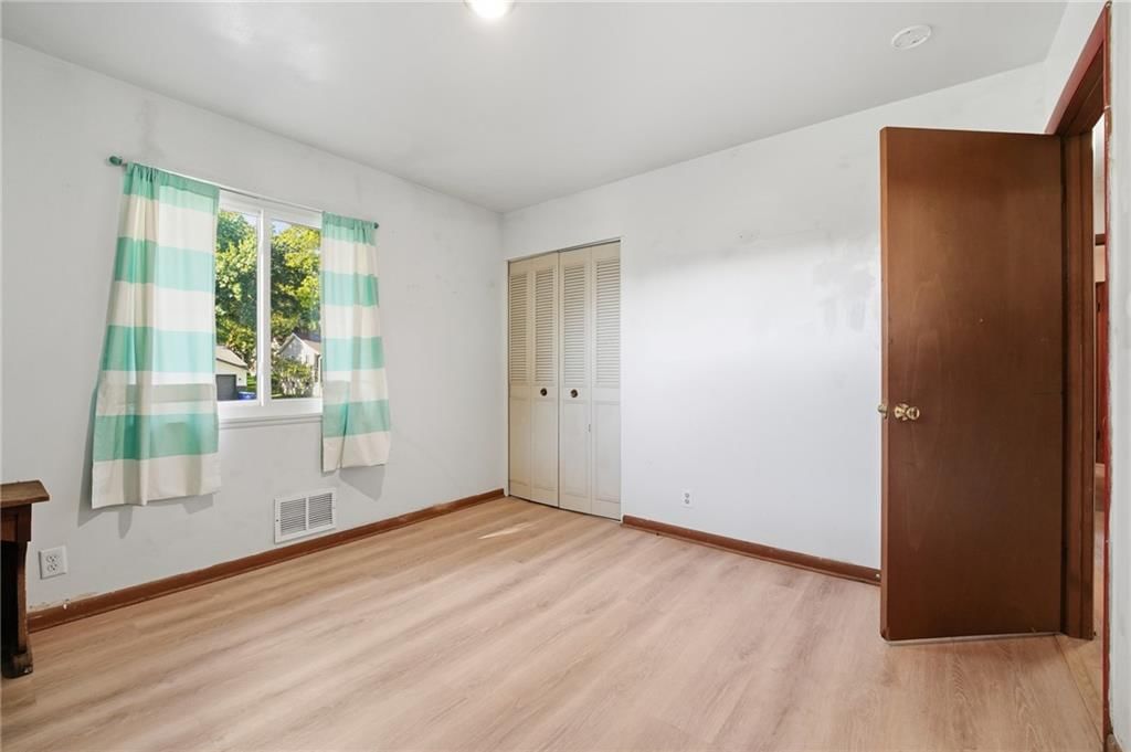 Photo 32 of 45 - 1700 NE 67th Place, Gladstone, MO 64118
