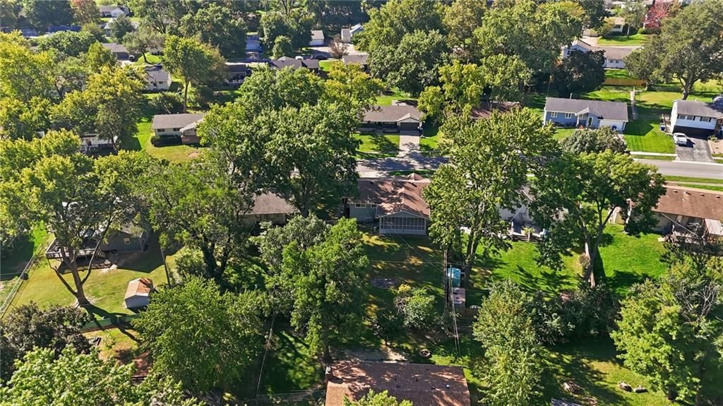Photo 42 of 45 - 1700 NE 67th Place, Gladstone, MO 64118