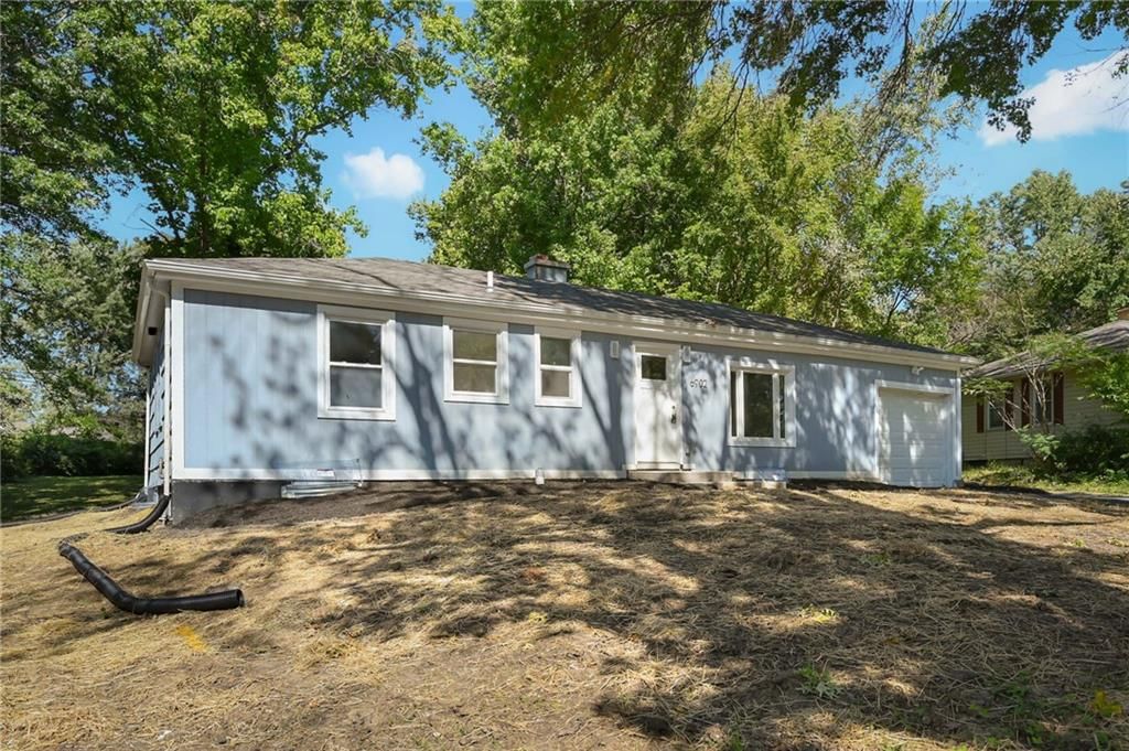 6902 E 98th Terrace, Kansas City, MO: listing photo 3