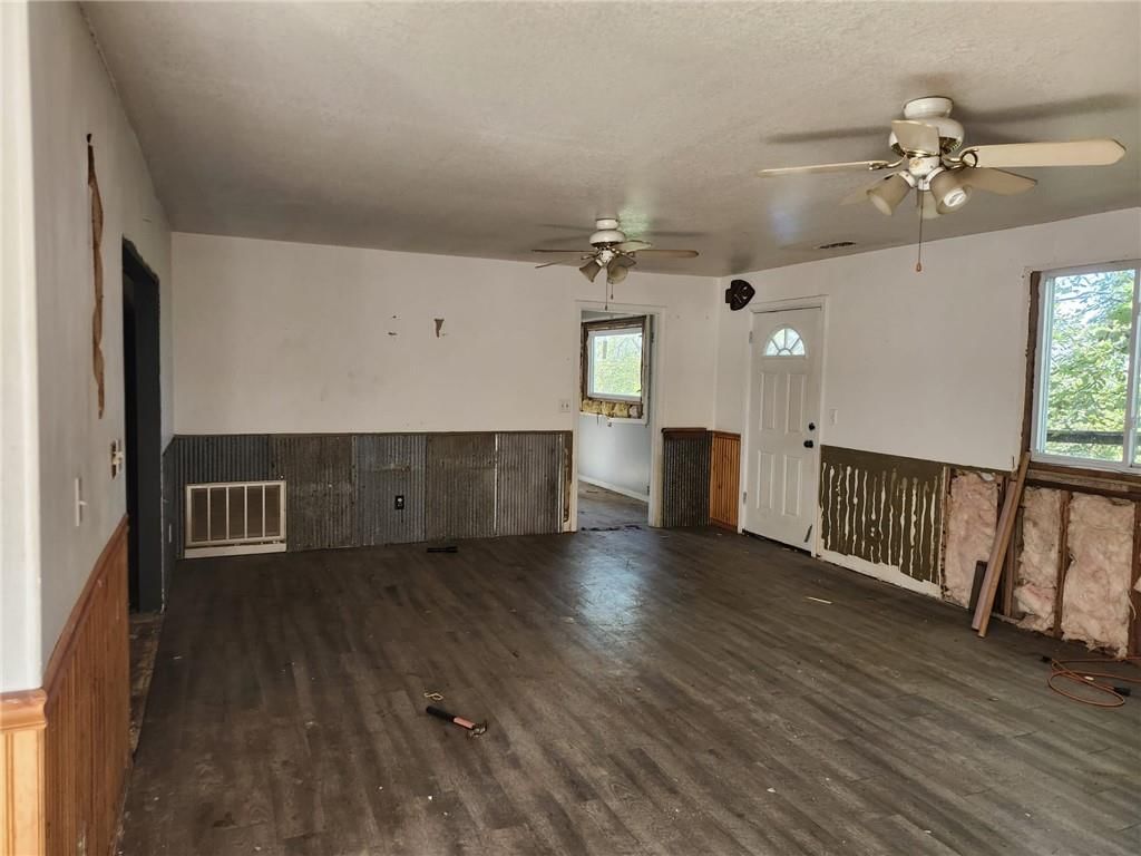 Photo 12 of 14 - 8202 E Shady Tree Lane, Freeman, MO 64746