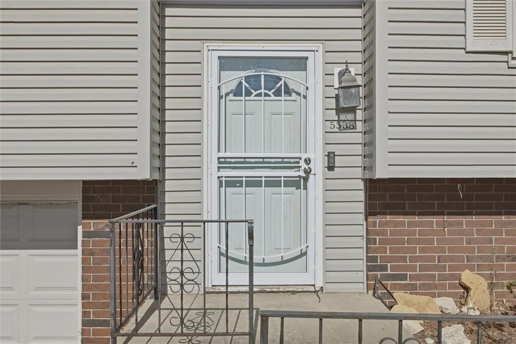 5538 Webster Avenue, Kansas City, KS: listing photo 3