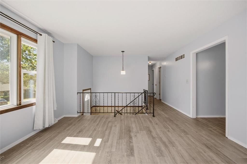 Photo 6 of 24 - 5538 Webster Avenue, Kansas City, KS 66104