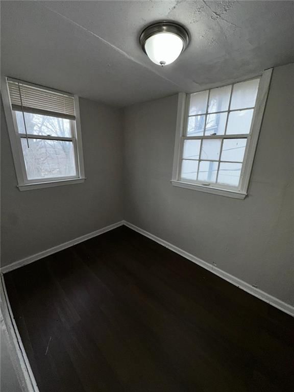 Photo 7 of 17 - 4208 Wabash Avenue, Kansas City, MO 64130