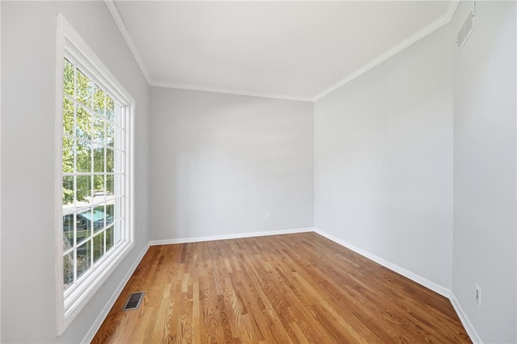 Photo 6 of 72 - 9409 W 131st Street, Overland Park, KS 66213