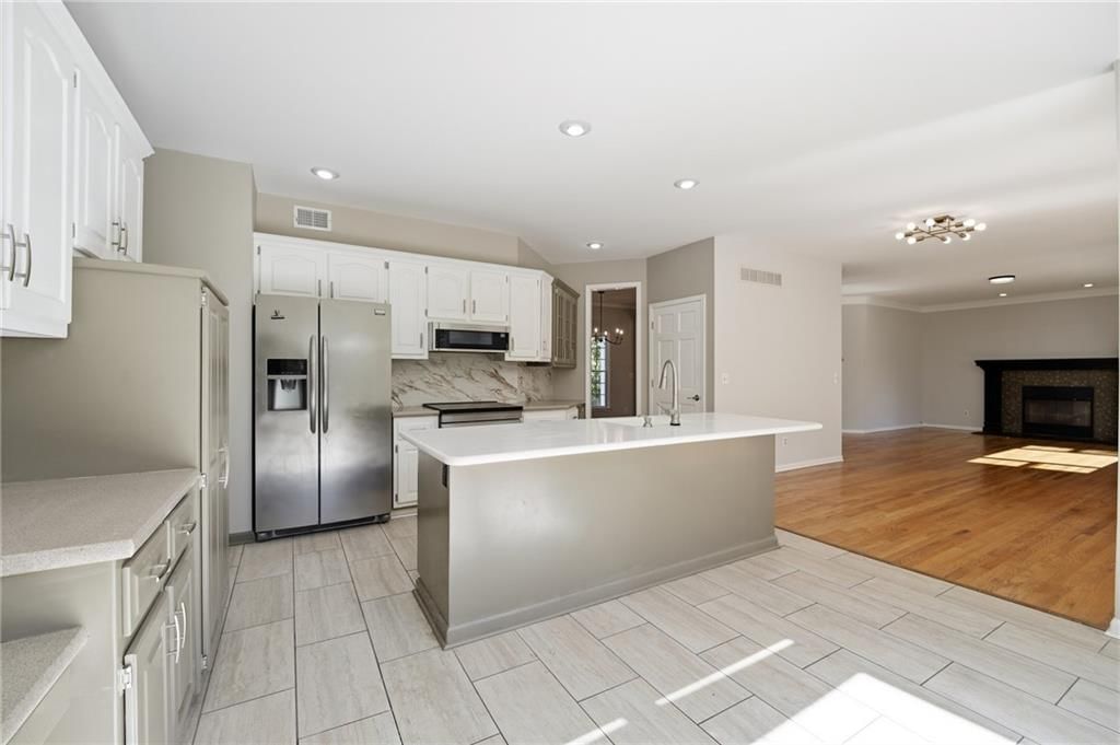 Photo 23 of 72 - 9409 W 131st Street, Overland Park, KS 66213