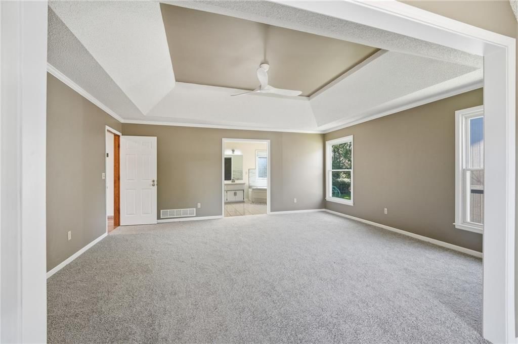 Photo 34 of 72 - 9409 W 131st Street, Overland Park, KS 66213