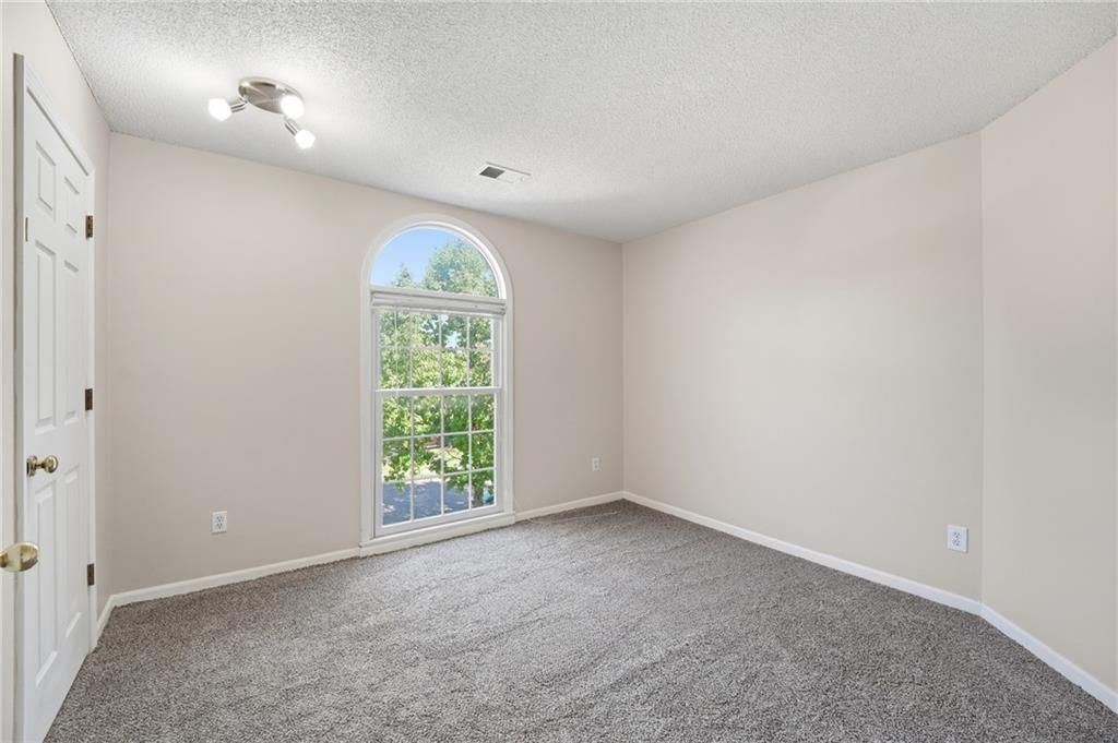 Photo 46 of 72 - 9409 W 131st Street, Overland Park, KS 66213