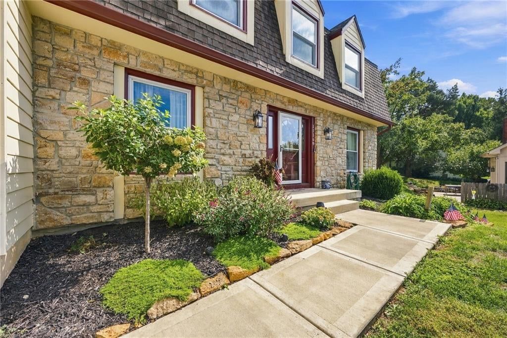 11169 Benson Street, Overland Park, KS: listing photo 2