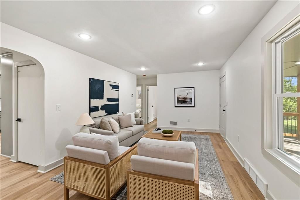 Photo 4 of 26 - 5540 Lafayette Avenue, Kansas City, KS 66104
