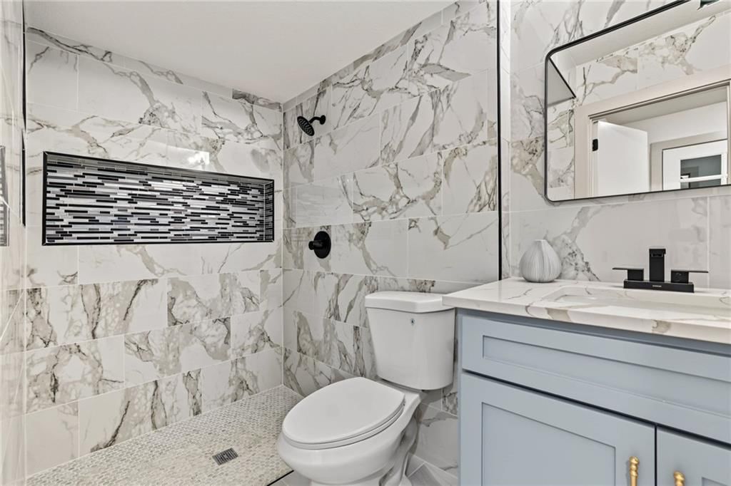 Photo 14 of 26 - 5540 Lafayette Avenue, Kansas City, KS 66104