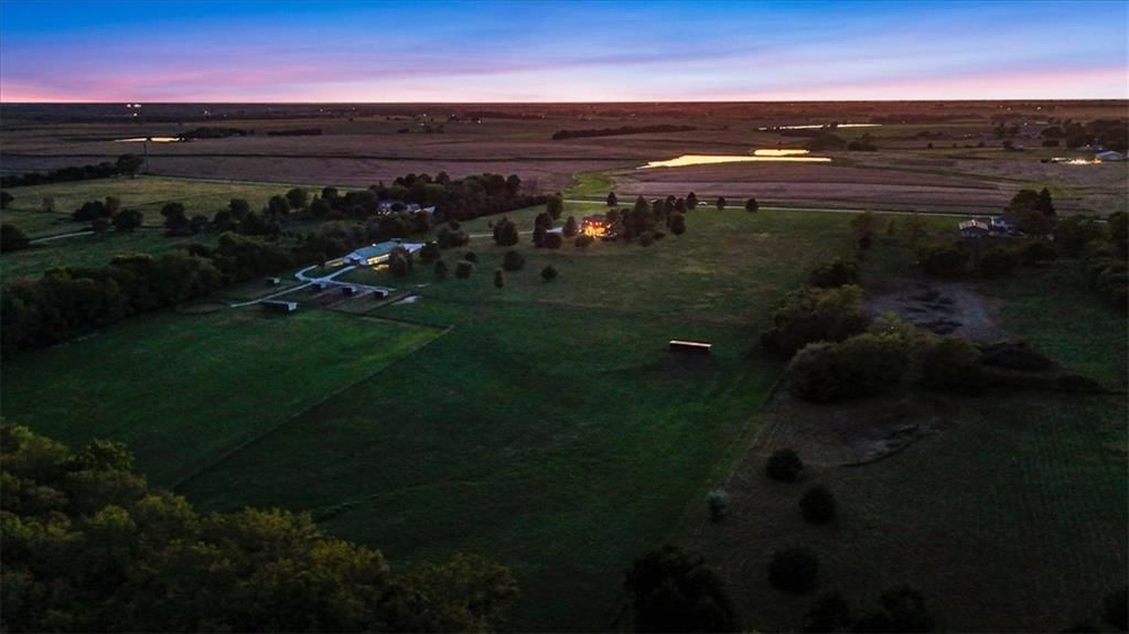 Photo 31 of 98 - 23237 Nall Road, Bucyrus, KS 66013