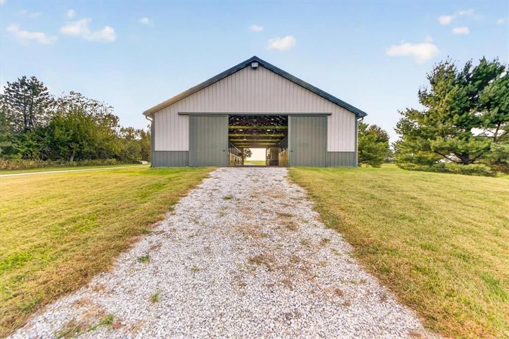 Photo 37 of 98 - 23237 Nall Road, Bucyrus, KS 66013