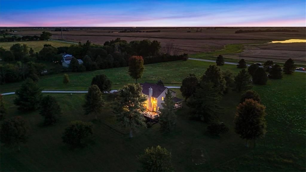 Photo 30 of 98 - 23237 Nall Road, Bucyrus, KS 66013