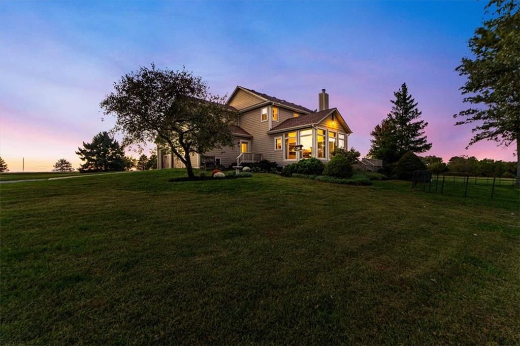 Photo 10 of 98 - 23237 Nall Road, Bucyrus, KS 66013
