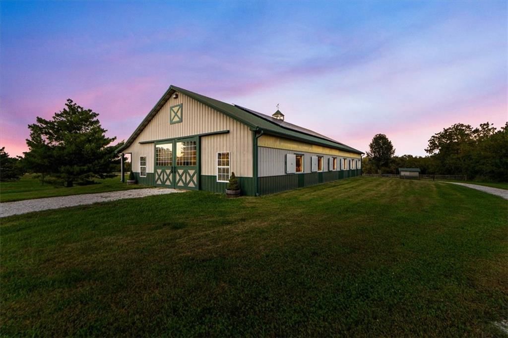 Photo 33 of 98 - 23237 Nall Road, Bucyrus, KS 66013