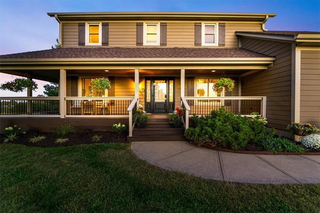 Photo 5 of 98 - 23237 Nall Road, Bucyrus, KS 66013