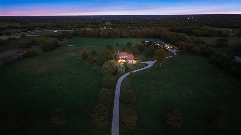 Photo 29 of 98 - 23237 Nall Road, Bucyrus, KS 66013