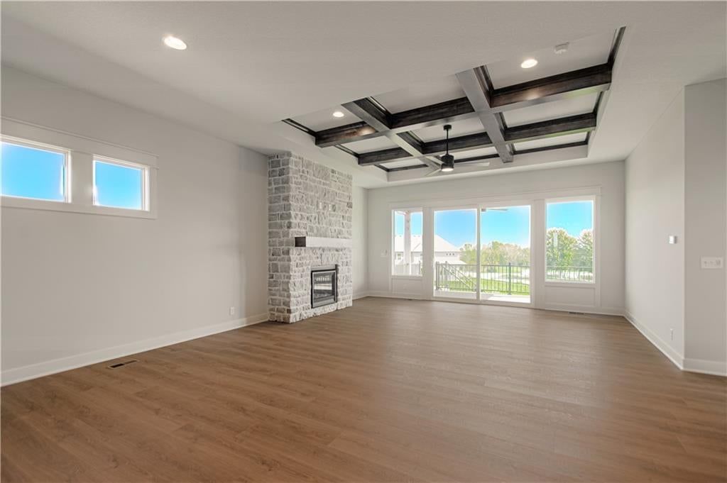 Photo 9 of 48 - 1833 SW Arbor Park Drive, Lee's Summit, MO 64082