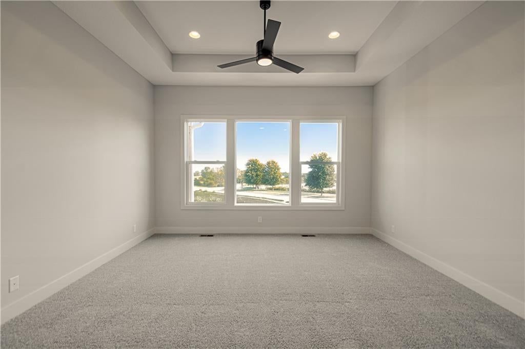 Photo 20 of 48 - 1833 SW Arbor Park Drive, Lee's Summit, MO 64082