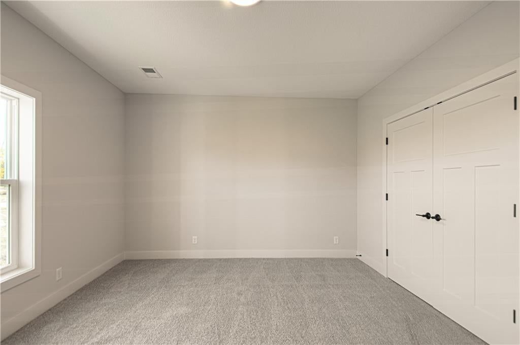 Photo 35 of 48 - 1833 SW Arbor Park Drive, Lee's Summit, MO 64082