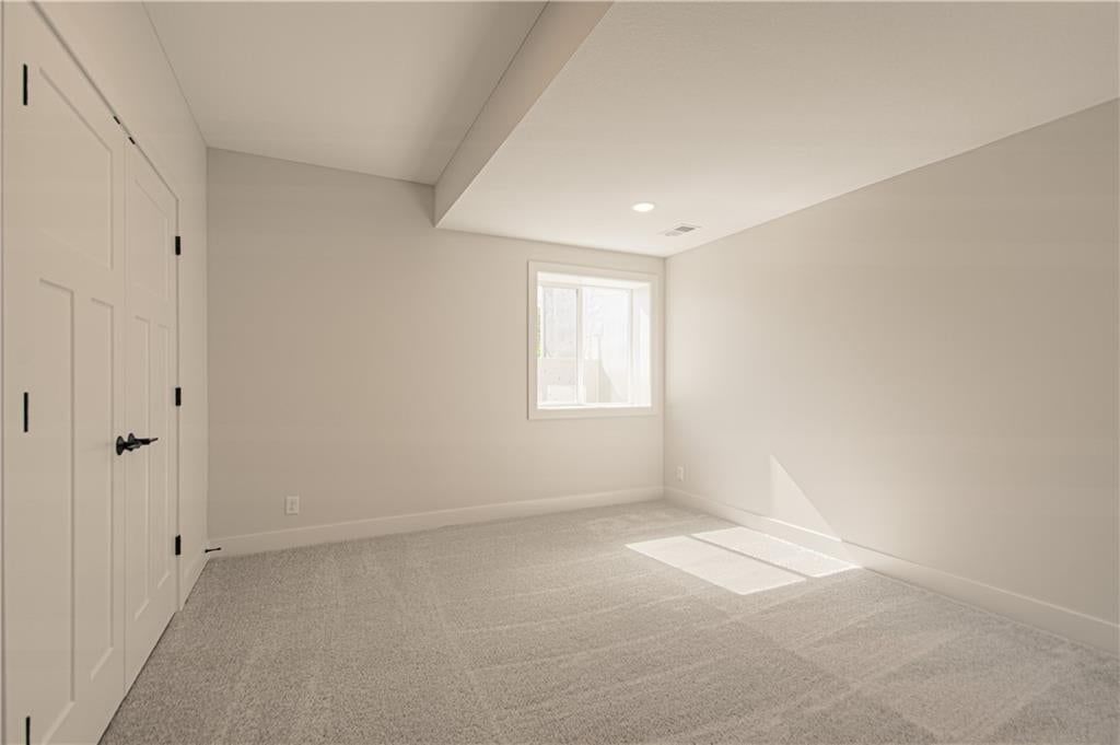 Photo 36 of 48 - 1833 SW Arbor Park Drive, Lee's Summit, MO 64082
