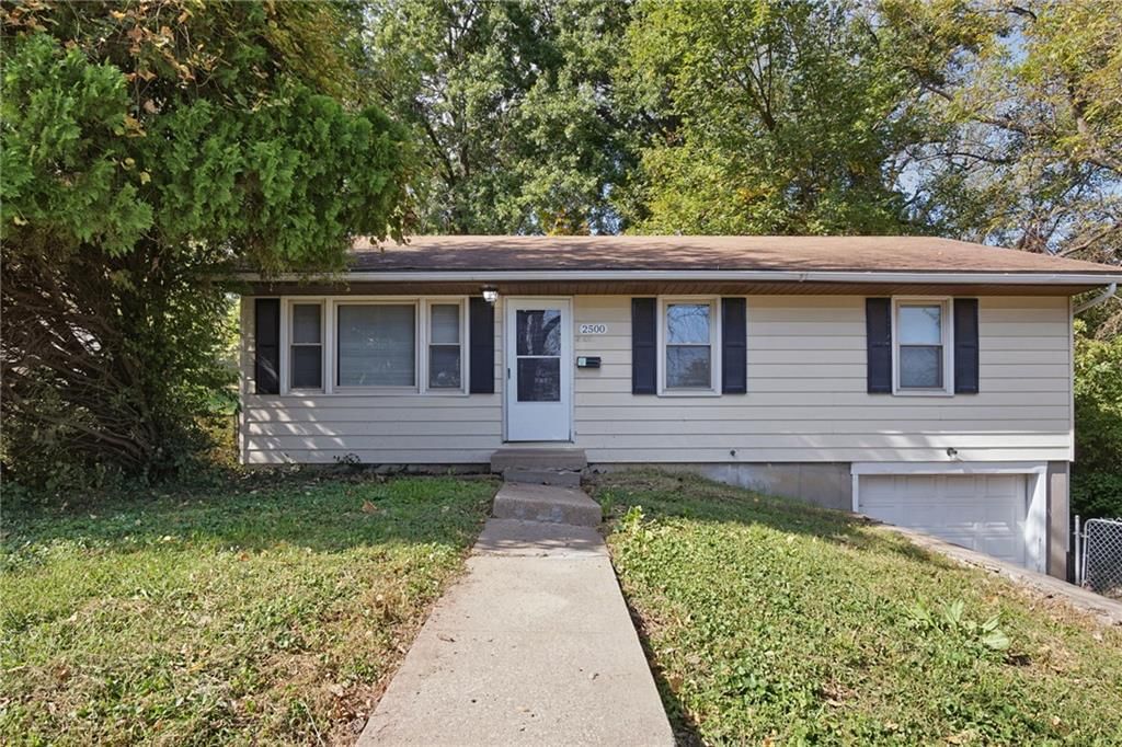 2500 Topping Avenue, Kansas City, MO