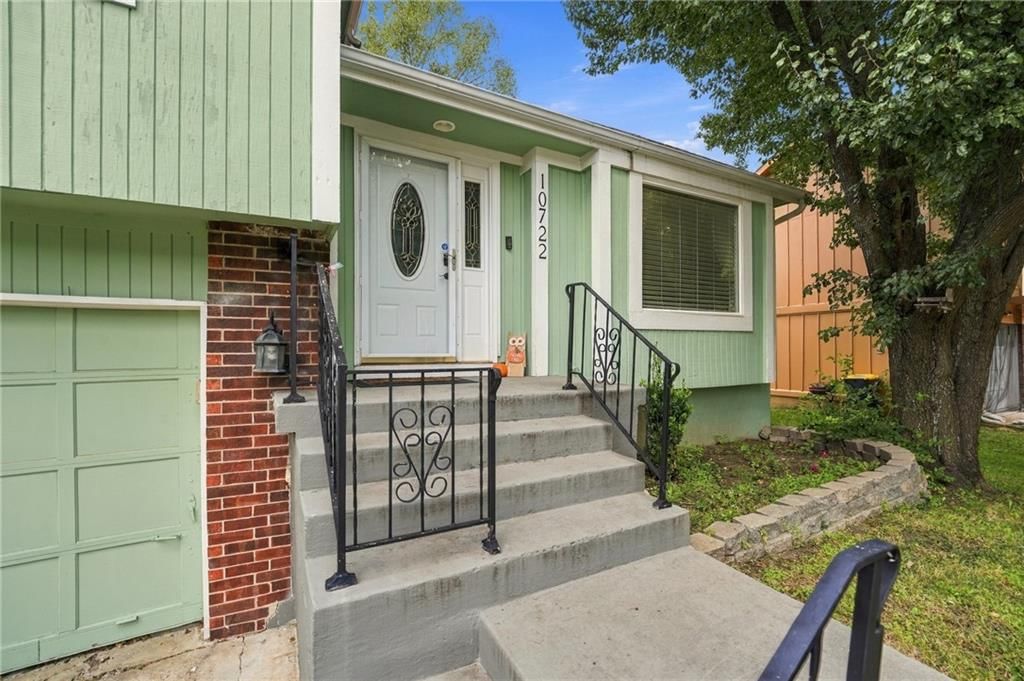 10722 Stark Avenue, Kansas City, MO: listing photo 2