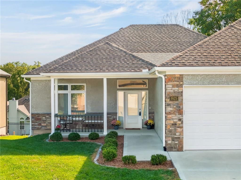 1925 Carter Court, Liberty, MO