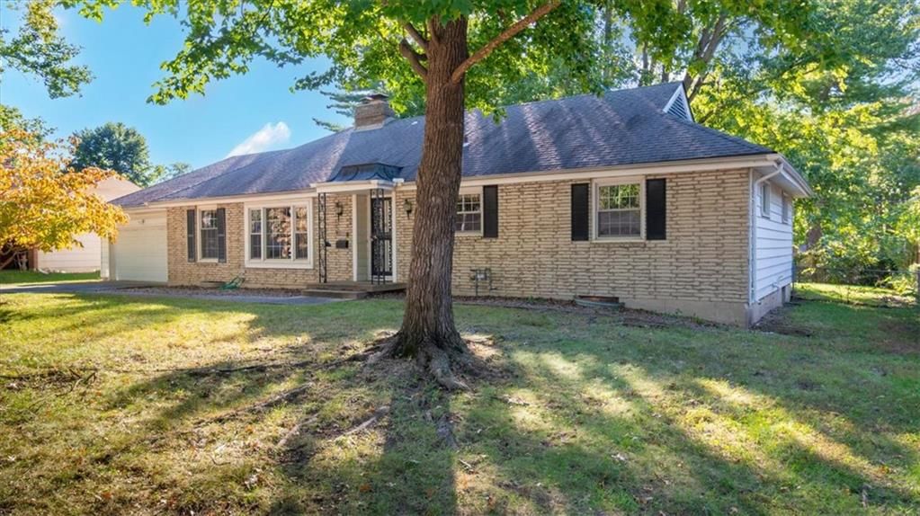 Photo 3 of 35 - 11000 Washington Street, Kansas City, MO 64114