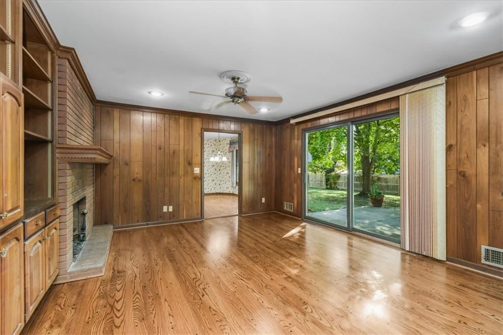 Photo 16 of 35 - 11000 Washington Street, Kansas City, MO 64114