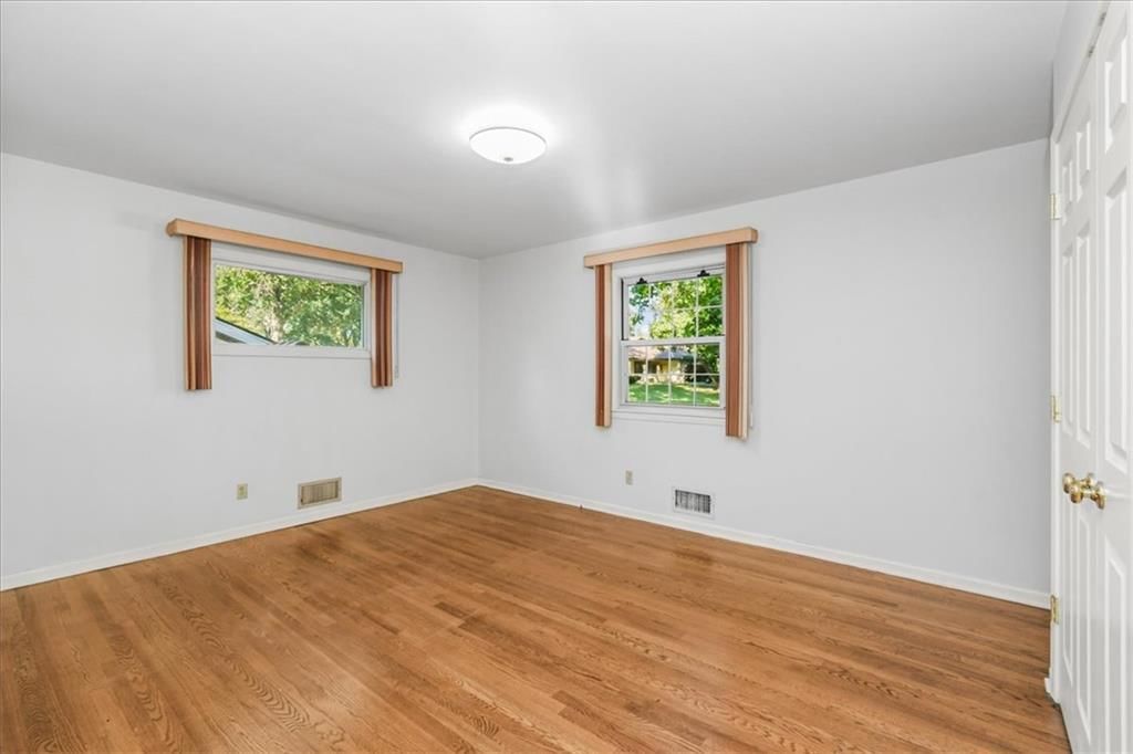 Photo 18 of 35 - 11000 Washington Street, Kansas City, MO 64114