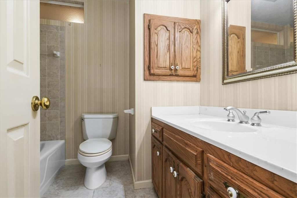 Photo 23 of 35 - 11000 Washington Street, Kansas City, MO 64114