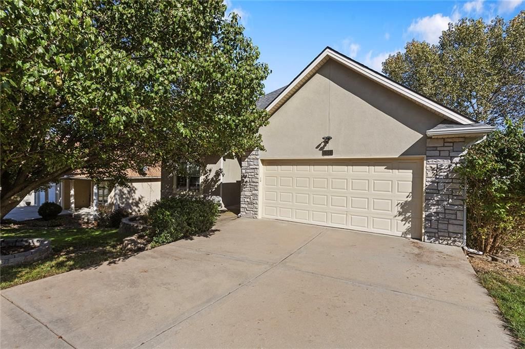 6931 N Denver Avenue, Kansas City, MO: listing photo 3