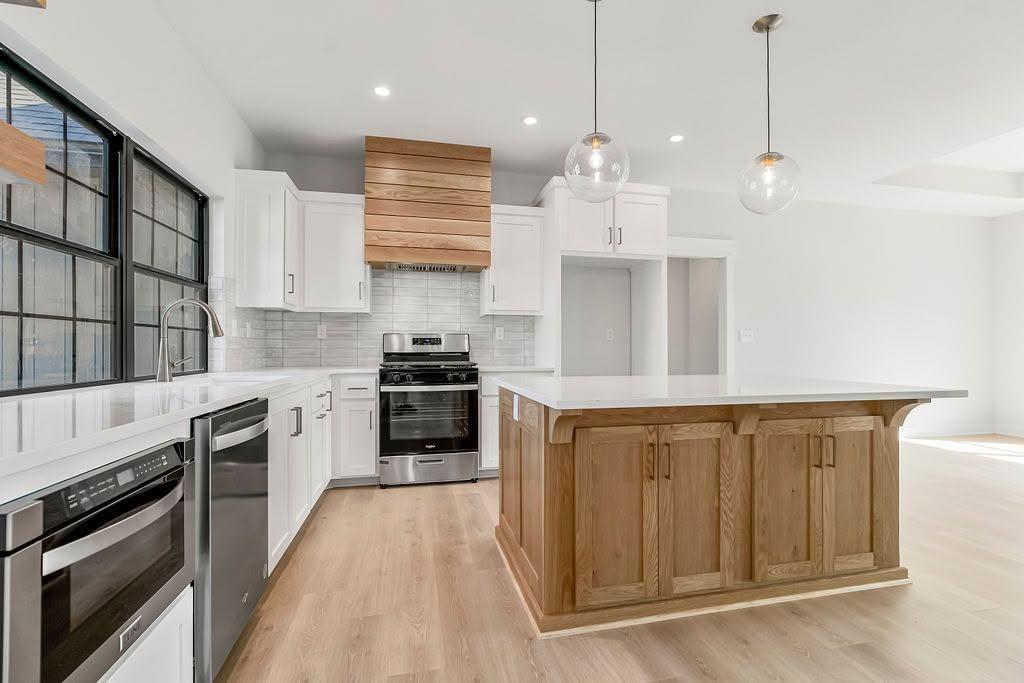Photo 28 of 30 - 2313 Larkspur Lane, Kearney, MO 64060